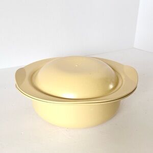 Vintage Tupperware Oven Works 2-Quart Round Casserole & Lid Made in France